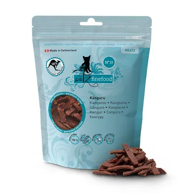 Confezione di snack per gatti catz finefood MEATZ N°13, gusto canguro. Testo visibile: Made in Switzerland, 100% pupure kangaroo meat, senza cereali, no animal testing, richiudibile.
