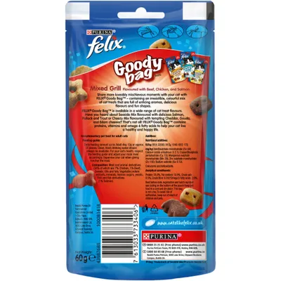 Felix Goody Bag Mixed Grill treats, flavoured with beef, chicken and salmon. Feeding guide, nutritional additives, ingredients and contact details are shown on the packaging.
