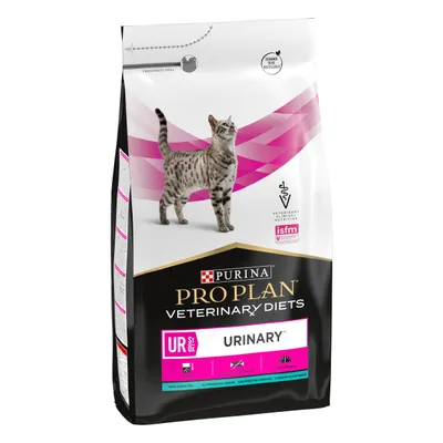 Bag labelled Pro Plan Veterinary Diets Urinary, with icons for ocean fish, recommended by veterinarians, and designed to be recyclable. ISFM logo and urinary support highlighted.