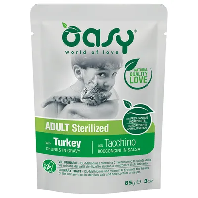 Oasy Adult Sterilized con ingredienti freschi, tacchino in salsa. Supporta la salute delle vie urinarie nei gatti sterilizzati. Confezione: 85g.