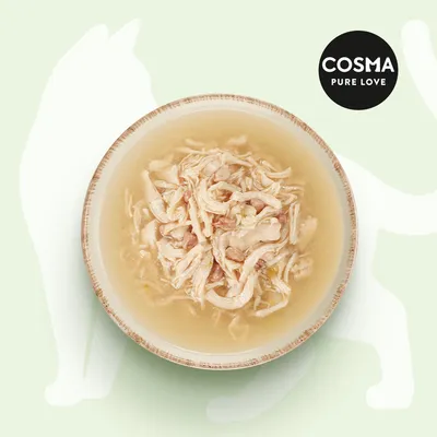Cosma Pure Love felirat, tálban húsos leves vagy nedves eledel látható világos háttéren.