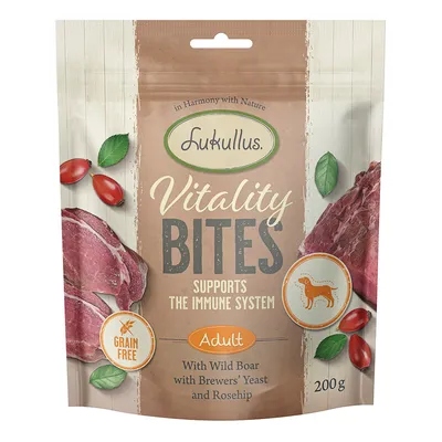 Lukullus Vitality Bites für Erwachsene, getreidefrei. Mit Wildschwein, Bierhefe und Hagebutte. Unterstützt das Immunsystem. Packungsgrösse: 200 g.