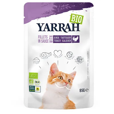 Yarrah BIO Fillets in Sauce with Turkey -kissanruoka, 85 g. Pakkauksessa oranssi-valkoinen kissa, luomu- ja Beter Leven -sertifikaatit sekä englanninkielistä tuotetekstiä.