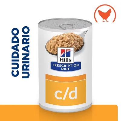 Lata de Hill's Prescription Diet c/d con texto visible: 'CUIDADO URINARIO' y símbolo de pollo. Imagen del producto y su contenido en una cuchara.
