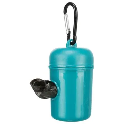 Turquoise kunststof houder met zwarte karabijnhaak en opening waar een rol zwarte zakjes uitsteekt, geschikt voor het meenemen van hondenpoepzakjes.