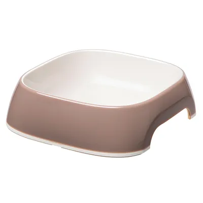 Barna és fehér műanyag etetőtál megemelt peremmel és ergonomikus kialakítással.