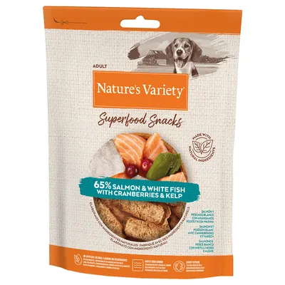 Nature's Variety Superfood Snacks voor volwassen honden, 65% zalm en witvis met cranberries en kelp. Gemaakt van natuurlijke ingrediënten, zonder kunstmatige kleur-, smaak- of conserveermiddelen.