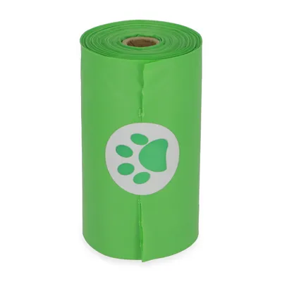 Rouleau de sacs en plastique vert avec motif patte d’animal visible sur le devant. Aucun texte ou marque supplémentaire n’apparaît.
