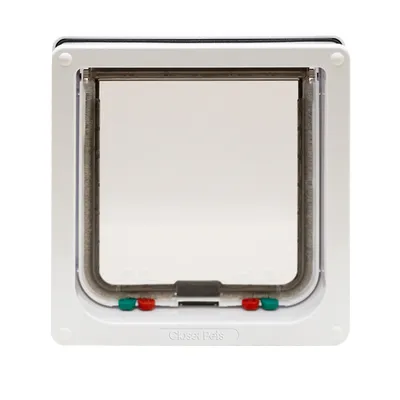 Sportello per pet bianco di Closer Pets con area porta trasparente e interruttori di chiusura rossi e verdi.