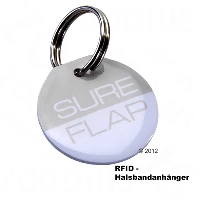 SURE FLAP RFID-halsbandhanger met metalen ring, tekst: 'RFID - Halsbandanhänger'.