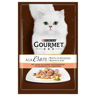 Purina Gourmet A la Carte cat food pouch, white long-haired cat image, visible text: Rezepte des Küchenchefs, Recettes du Chef, mit Lachs an feinem Gartengemüse, au saumon et sa jardinière.