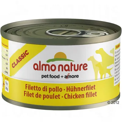 almo nature pet food + amore Classic, Filetto di pollo, Hühnerfilet, Filet de poulet, Chicken fillet, blik 75g/145g. Gele band met honden- en kattenafbeeldingen zichtbaar.