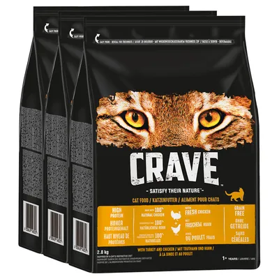 3 vreče hrane za mačke Crave, 2,8 kg, z napisom 'High protein', '100 % natural chicken', 'With fresh chicken', 'Grain free', 'With turkey and chicken'. Besedilo v angleščini.