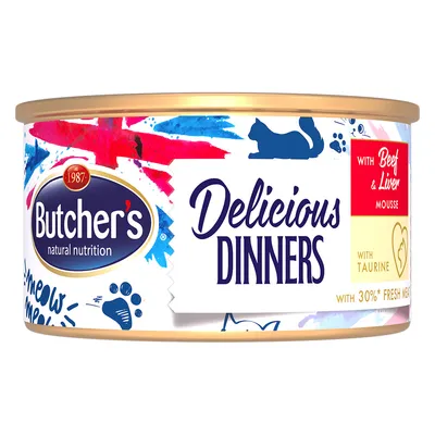 Butcher's Delicious Dinners mousse con manzo e fegato, con taurina, 30% carne fresca. Testo in inglese sull'etichetta: natural nutrition, with beef & liver mousse, with taurine.