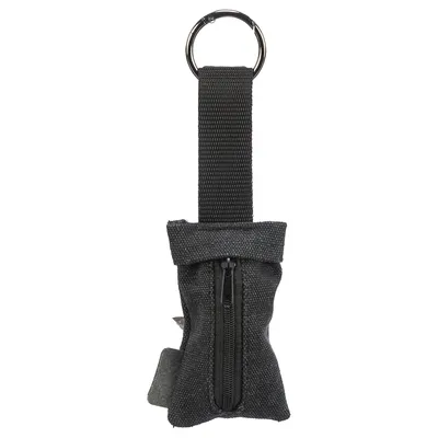 Petite pochette noire en tissu avec fermeture éclair, sangle en nylon et anneau métallique pour attache. Aucun texte ou marque visible.