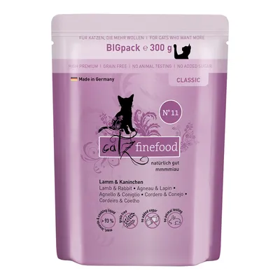 Catz Finefood Classic Nr. 11, jehněčí a králík, 300 g BIGpack. Vyrobeno v Německu, bez obilovin, bez testování na zvířatech, bez přidaného cukru, 93 % masa a vývaru.