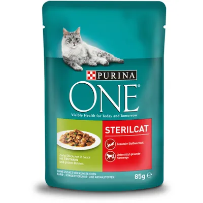 Purina ONE Sterilcat, 85 g. Widoczny kot, kawałki w sosie z indykiem i zieloną fasolką. Bez sztucznych barwników, konserwantów i aromatów. Tekst po niemiecku i angielsku.