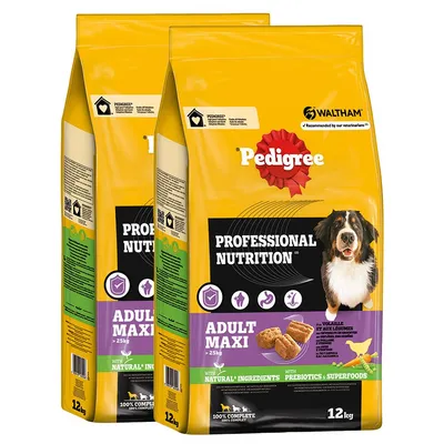 Dve vreči pasje hrane Pedigree Professional Nutrition Adult Maxi, 12 kg. Vidna besedila: Waltham, Adult Maxi >25kg, with natural ingredients, with prebiotics & superfoods.