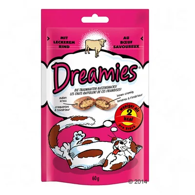 Dreamies grickalice za mačke s govedinom, 60 g. Sadrži natpis: manje od 2 kcal po komadu. Prikaz hrskavih poslastica i ilustracija mačke na pakiranju.