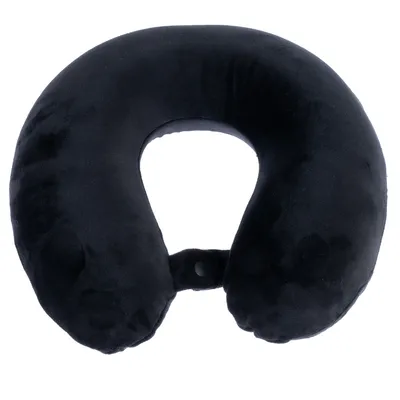 Fekete, félkör alakú nyakpárna puha felülettel és patentos záródással.