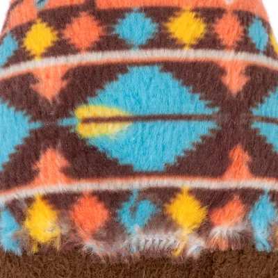 Gros plan sur un tissu en polaire à motif géométrique coloré bleu, orange, jaune et marron. Matière du produit clairement visible.