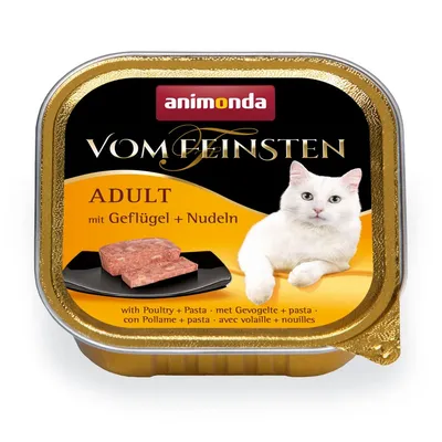 animonda Vom Feinsten ADULT mit Geflügel + Nudeln, karma dla dorosłych kotów z drobiem i makaronem, widoczny biały kot i kawałek karmy na czarnym talerzu