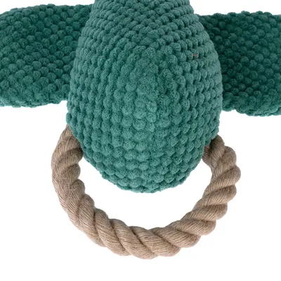 Jouet pour animal en tissu vert à texture bouclée avec anneau en corde épaisse beige, sans marque visible.