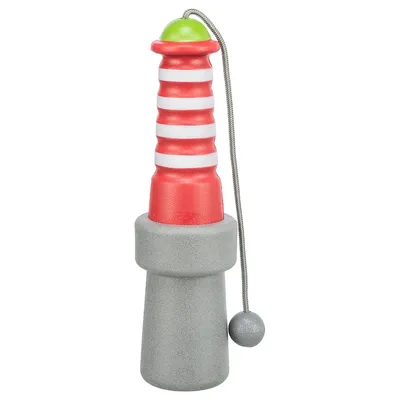 Spielzeug in Form eines rot-weiss gestreiften Leuchtturms mit grauer Basis, grünem Kopf und Schnur mit Kugel.