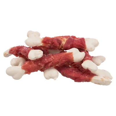 Tuggpinnar i benform, lindade med torkat rött kött. Synliga vita tuggben och röda köttremsor.