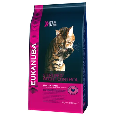Eukanuba Sterilised/Weight Control pentru pisici adulte, 3 kg. Text vizibil: 87% proteină animală, 3 kg = 60 zile. Imagine cu o pisică pe ambalaj.