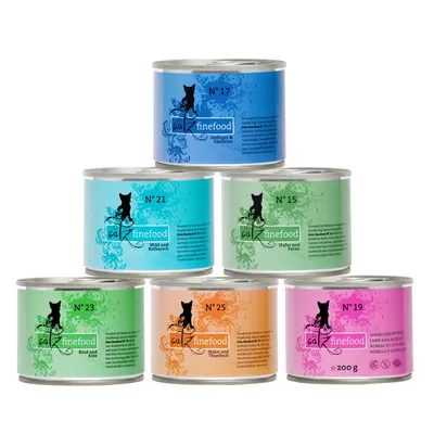 Conserve pentru pisici catz finefood, sortimente N°17, N°21, N°15, N°23, N°25, N°19, fiecare 200 g. Text pe etichete în germană și engleză, ingrediente vizibile: pui, rață, curcan, fazan, somon.