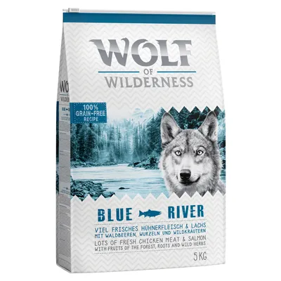 Wolf of Wilderness Blue River, 100% grain-free recipe, lots of fresh chicken meat & salmon, with fruits of the forest, roots and wild herbs, 5 kg