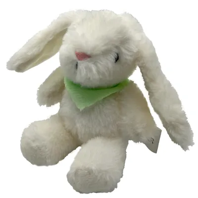Giocattolo di peluche bianco a forma di coniglio con fazzoletto verde. Adatto come peluche o gioco per pet.