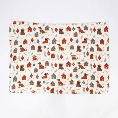 Coperta rettangolare con motivo di casette per cani, cani, ossa e ornamenti rossi e blu su sfondo bianco. Coperta rettangolare con motivo di casette per cani, cani, ossa e ornamenti rossi e blu su sfondo bianco.