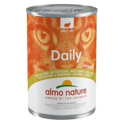 Blik Almo Nature Daily Adult Cat met kalkoen, graanvrij. Tekst: 'almo nature owned by the animals', 'met kalkoen', 'grain free'.
