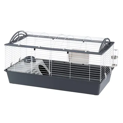 Kleindierenkooi met wit metalen traliewerk, grijze kunststof bak, drinkfles en geïntegreerd huisje. Geschikt voor kleine dieren.