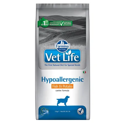 Farmina Vet Life Hypoallergenic Fish & Potato canine formula, sacco da 12 kg. Ingredienti non OGM, antiossidanti naturali. Testo in inglese sulla confezione.