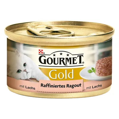 Консерва для кошек Gourmet Gold Raffiniertes Ragout mit Lachs. На упаковке изображены белая кошка и порция рагу из лосося на тарелке.
