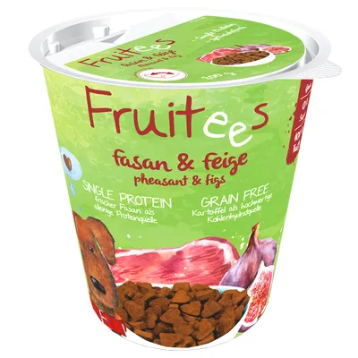 Envase de snacks Fruitees fasan & feige, pheasant & figs. Texto visible: SINGLE PROTEIN, GRAIN FREE. Imagen de croquetas, faisán y higos en el envase.