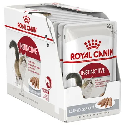 Royal Canin Instinctive Loaf-Mousse-Paté, 85 g portionsposer til voksne katte. Synlig tekst: Adult cats, Feline Health Nutrition. Billede af kat og foder på emballagen.