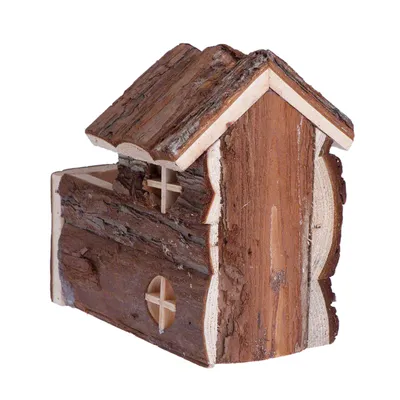 Maison en bois naturel avec toit incliné, fenêtres rondes et écorce visible sur les parois extérieures. Convient pour petits animaux ou rongeurs selon l’image.