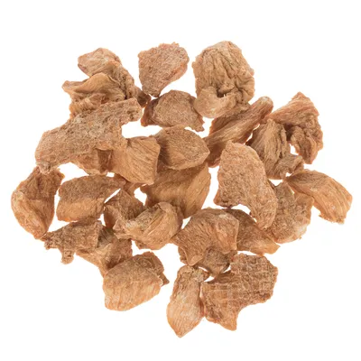 Morceaux de friandises brunes déshydratées pour animaux, sans emballage ni marque visible, texture fibreuse apparente.