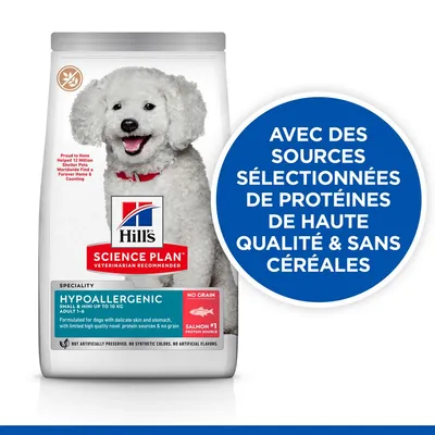 Hill's Science Plan Hypoallergenic Small & Mini Adult 1–6, saumon n°1, sans céréales, avec des sources sélectionnées de protéines de haute qualité. Texte en anglais sur l'emballage.