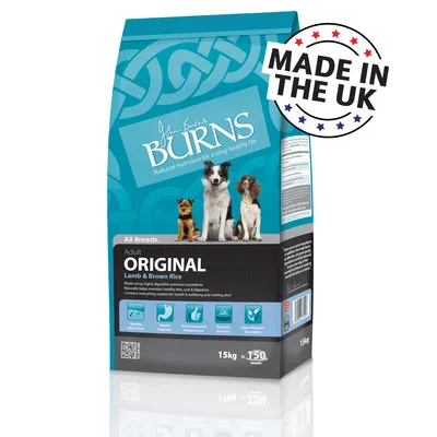 Burns Original Adult Lamb & Brown Rice koiranruokapakkaus, 15 kg, kolme koiraa pakkauksessa, teksti: MADE IN THE UK, näkyvissä englanninkielisiä tuotetietoja ja kuvakkeita.