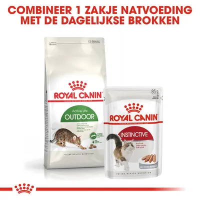 Royal Canin Active Life Outdoor kattenbrokken en Royal Canin Instinctive natvoeding. Tekst: Combineer 1 zakje natvoeding met de dagelijkse brokken.