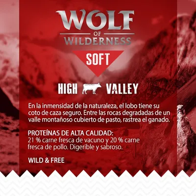 Wolf of Wilderness Soft High Valley. Proteínas de alta calidad: 21 % carne fresca de vacuno y 20 % carne fresca de pollo. Wild & Free. Texto en inglés y español.