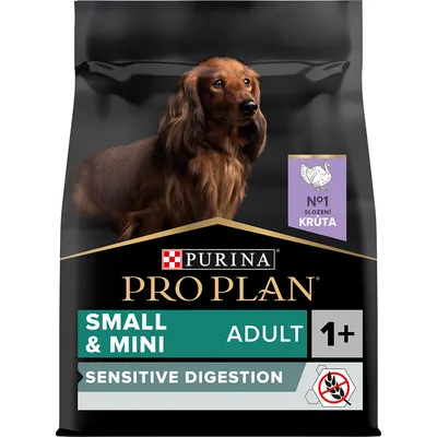 Purina Pro Plan Small & Mini Adult 1+ Sensitive Digestion, nápis No1 Složení Krůta, balenie krmiva pre dospelých psov malých plemien, viditeľný pes na obale. Purina Pro Plan Small & Mini Adult 1+ Sensitive Digestion, nápis No1 Složení Krůta, balenie krmiva pre dospelých psov malých plemien, viditeľný pes na obale.