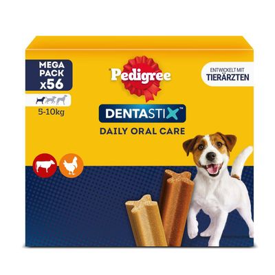 Boîte Pedigree Dentastix Daily Oral Care, méga pack x56, pour chiens 5–10 kg. Illustrations bœuf et poulet. Texte : 'Entwickelt mit Tierärzten'. Deux sticks visibles devant un chien.