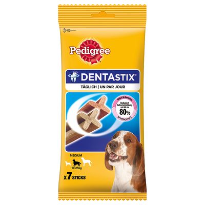 Pedigree Dentastix, 7 štapića za pse srednje veličine (10–25 kg), tekst: 'Reduziert Zahnsteinbildung um bis zu 80 %', slika psa i štapića na žutom pakiranju.