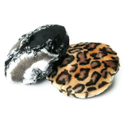 Deux coussins ronds en tissu peluche, un à motif léopard marron et noir, l’autre à motif tacheté noir, blanc et brun. Aucun texte ou marque visible.